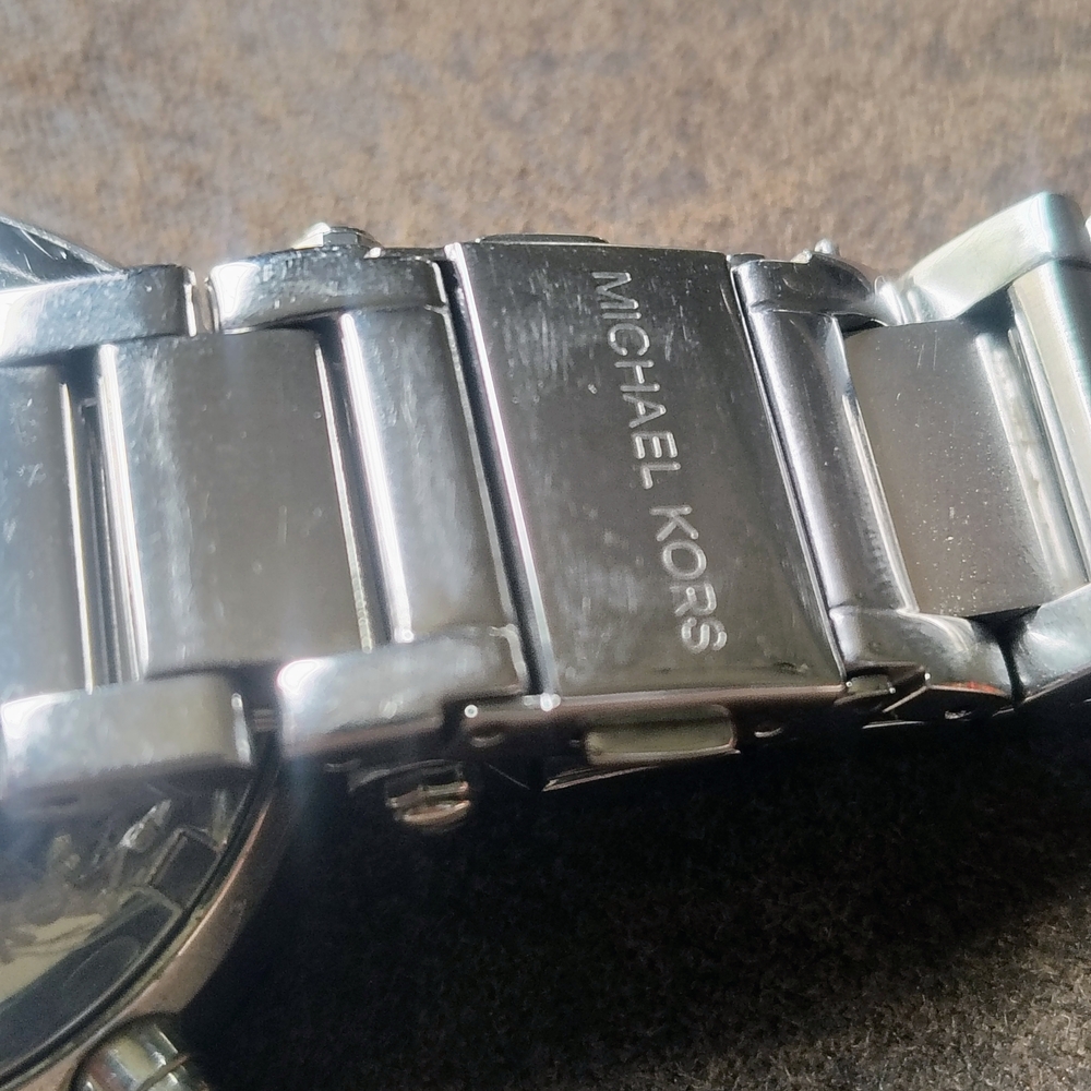 Michael Kors Silver and White Bracelet Watch - Picture 5 of 6